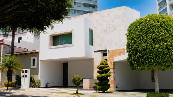 Casa en Venta en Fracc. Zona Atlixcayotl, San Andrés Cholula, Puebla