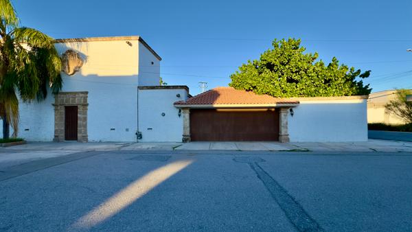 Casa en Venta de 1 Planta en Residencial El Fresno, Torreón Casa en Venta de 1 Planta en Residencial El Fresno, Torreón