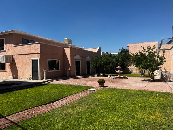 Casa con 5 habitaciones, la principal en planta baja en VENTA en colonia Nueva los Ángeles Casa con 5 habitaciones, la principal en planta baja en VENTA en colonia Nueva los Ángeles