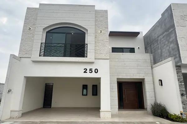 Casa Nueva en VENTA en Rincón de los Encinos Casa Nueva en VENTA en Rincón de los Encinos