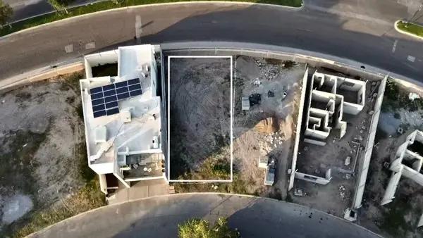Terreno residencial en venta en Villas del Renacimiento, frente a área verde, $3,500/m²