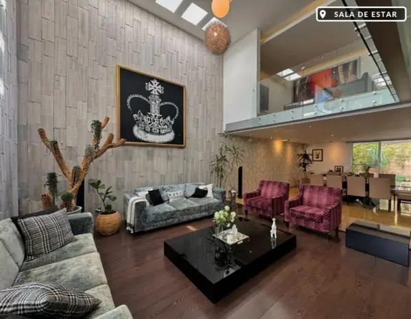 HERMOSA CASA EN VENTA EN LOMAS DE ANGELOPOLIS I, CLUSTER 4-4-4