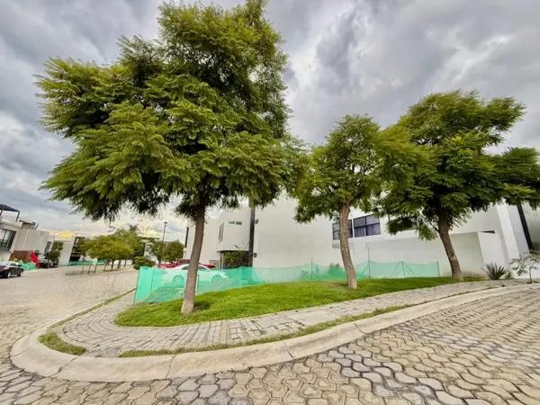 TERRENO EN VENTA ESQUINA EN PARQUE VERACRUZ LOMAS DE ANGELOPOLIS