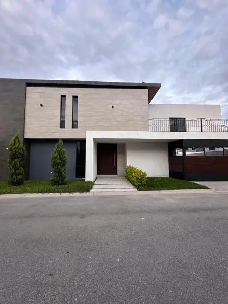 HERMOSA CASA EN VENTA HERMOSA CASA EN VENTA