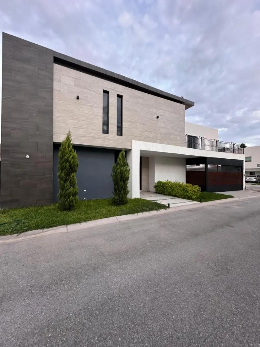 Foto 0 de Casa en venta en Villas del Renacimiento, Torreón, Coahuila de Zaragoza | Id nn-iq1000189