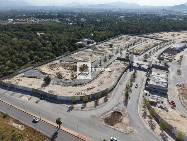 Terreno grande en fraccionamiento al norte de Saltillo