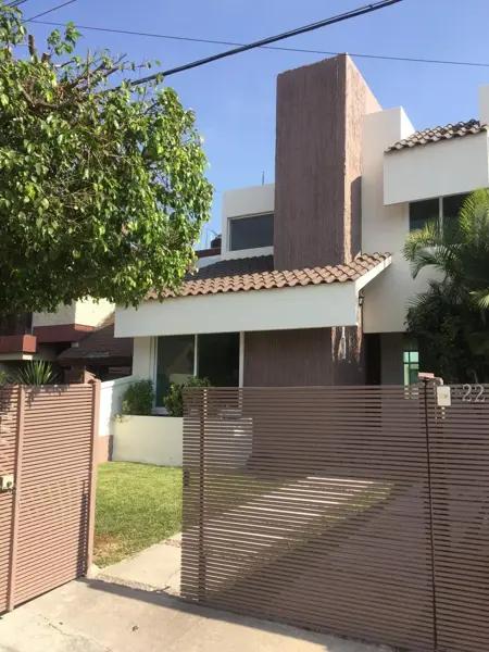 Casa en venta en San Pedro, Irapuato, Guanajuato