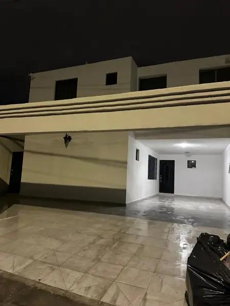 ESCECTACILAR CASA RECIEN REMODELADA EN RENTA CERCA DE PUNTO VALLE SAN PEDRO NL
