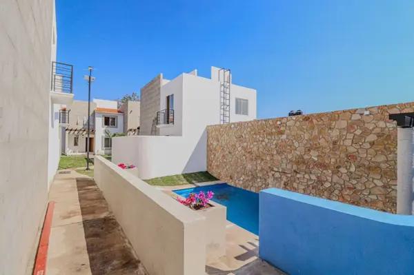 Casa en venta ubicada en condominio a 10 minutos del Centro de Cuernavaca.