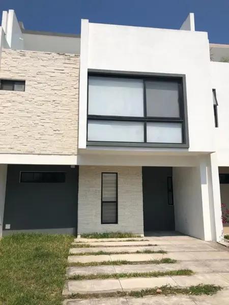 Casa en Venta en Cumbres Residencial, Boca del Río - Seguridad y Comodidad en Exclusiva Comunidad Casa en Venta en Cumbres Residencial, Boca del Río - Seguridad y Comodidad en Exclusiva Comunidad