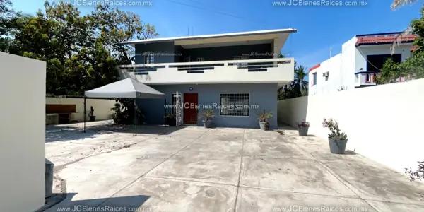 Tu inversión eficiente: Casa con paneles solares, asador y gran estacionamiento (5 autos). Tu inversión eficiente: Casa con paneles solares, asador y gran estacionamiento (5 autos).