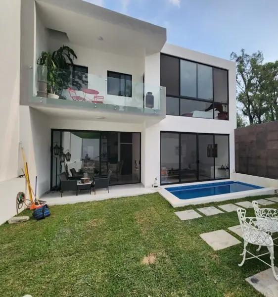 Casa en venta a 10 minutos del Centro de Cuernavaca. Casa en venta a 10 minutos del Centro de Cuernavaca.