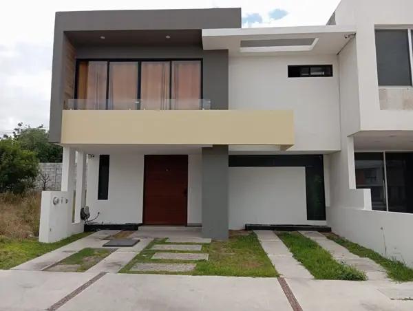Casa en Venta en Cañadas del Arroyo, Corregidora, Querétaro - Ideal para Familias