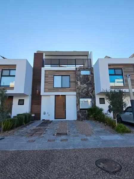 MAGNIFICA PROPIEDAD AUTOSUSTENTABLE EN CONDOMINIO PRIVADO ZAKIA