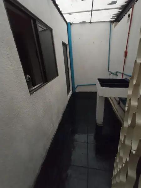 Rento Cuartos sin amueblar para una Sola persona