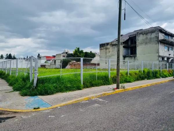 SE RENTA TERRENO EN ESQUINA CON DOS FRENTES A $40 X M2, SUPERFICIE TOTAL DE 2,800 M2 ZONA CAPU PUE