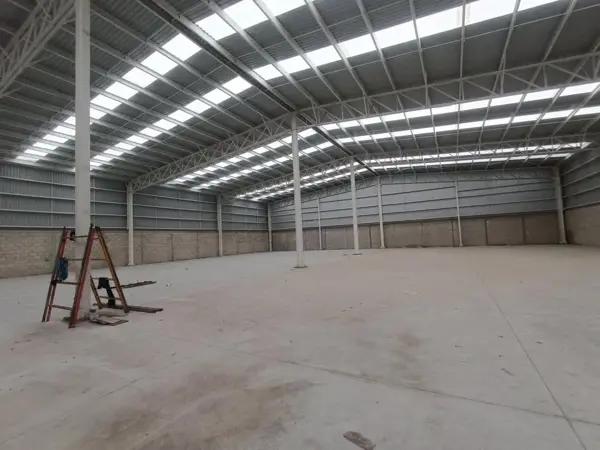 Bodega EN RENTA – 320 m² CON RAMPA | Playa del Carmen, CERCA DE CENTRO MAYA