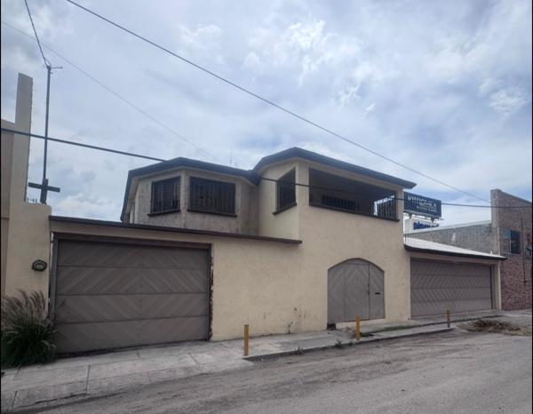 Casa ARBOLEDAS RESIDENCIAL