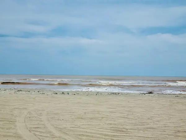 SE VENDE TERRENO PROPIEDAD DE 8,000 M2 FRENTE A LA PLAYA DE ACAPULCO EN ZONA DIAMANTE, PROPIEDAD.