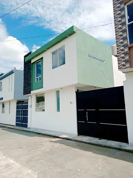 ¡ Tu nuevo hogar te espera !
Vive en esta hermosa casa, lista para entrega inmediata