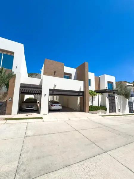 Casa en venta en La Rioja Norte, Hermosillo, Sonora