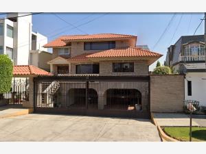 Casa en venta en Ciudad Satelite, Naucalpan de Juárez, México Casa en venta en Ciudad Satelite, Naucalpan de Juárez, México