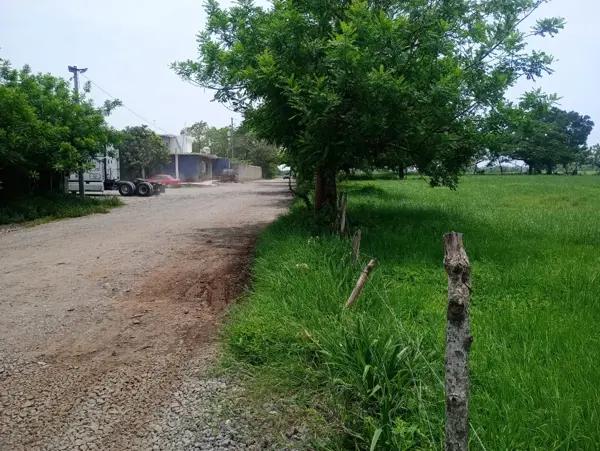 TERRENO DE 4.71 HECTAREAS EN SANTA FE VERACRUZ, RODEADO DE EMPRESAS DE  TRANSPORTE