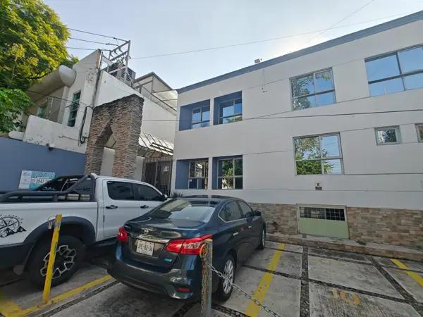 Se vende consultorio médico en Ladrón de Guevara
