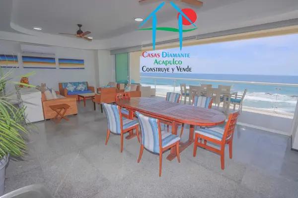 Depa de playa en renta vacacional con 3 recámaras, terraza y vista al mar