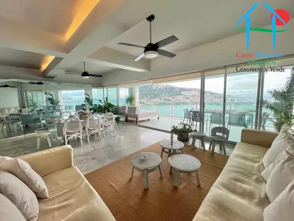 Penthouse en venta con 5 recámaras y vista panorámica a la bahía de Acapulco Penthouse en venta con 5 recámaras y vista panorámica a la bahía de Acapulco