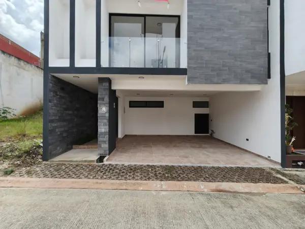 CASA VENTA CEDROS