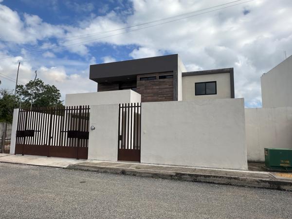 Casa en Renta – Amplia y Funcional con Grandes Espacios y Patio