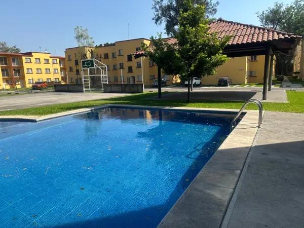 Precioso  departamento en planta baja Albercas,jardín comun