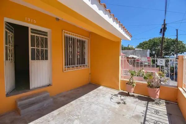 Casa de un solo nivel en el centro de Mazatlan