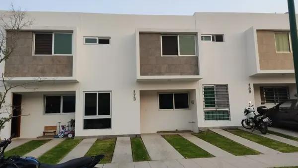 Dora Pelayo Vende Casa en Jardín Residencial Autlán, Jalisco Tel. 3173874302