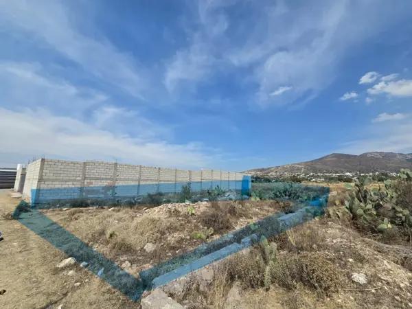 VENDO TERRENO CON CIMIENTOS Y CISTERNA A MINUTOS DE LA UFD, EN LA CONCEPCIÓN,