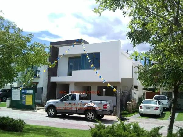 VALLE REAL. COTO NAPOLES. AL INTERIOR DE VALLE REAL. VENTA CASA MINIMALISTA. 4 Reca. 4. Ban. VALLE REAL. COTO NAPOLES. AL INTERIOR DE VALLE REAL. VENTA CASA MINIMALISTA. 4 Reca. 4. Ban.