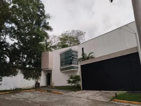 CASA EN VENTA  EN LA PALMA POR AEROPUERTO