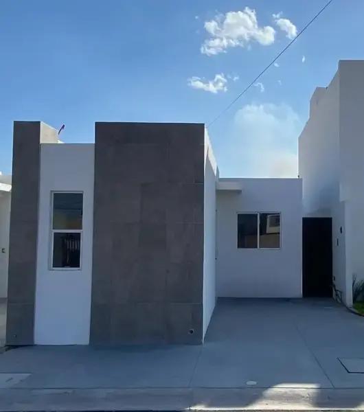 Casa en Venta en Fidel Velázquez con Alberca en Fraccionamiento Casa en Venta en Fidel Velázquez con Alberca en Fraccionamiento