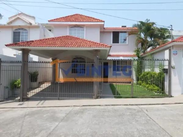 RENTA CASA 2 NIVELES COL. SANTA ELENA EN POZA RICA VERACRUZ