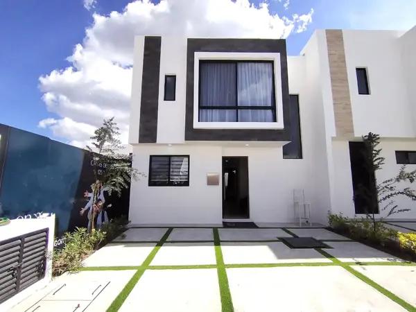 CASA EN VENTA EN ZIRE EL MARQUES ZAKIA