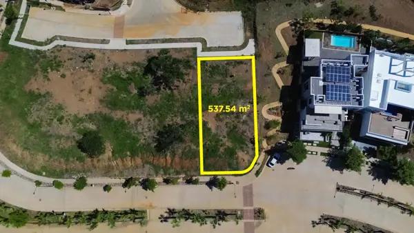 Terreno en venta con vista al mar en el Cielo Residencial