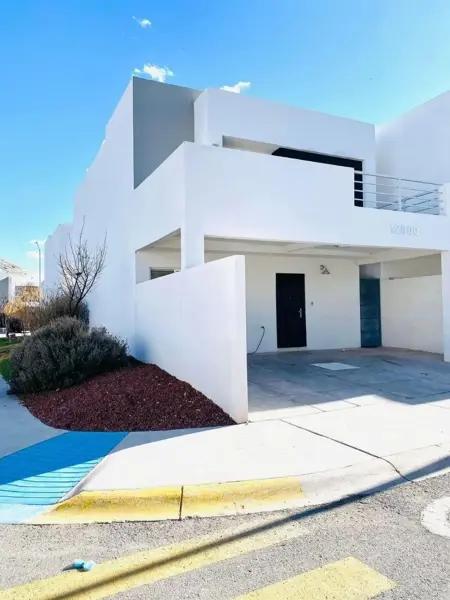 Se Vende Casa en Cto. Angora, Ankara Etapa III, Chihuahua, Chih.