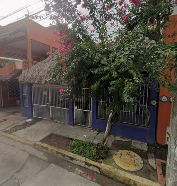 Venta de casa independiente en Plutarco Elías Calles, Centro, Tabasco