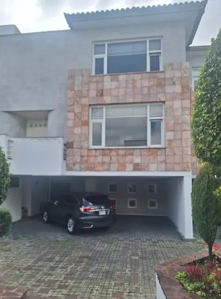 RESIDENCIA EN VENTA EN CONDOMINIO HORIZONTAL EN INTERLOMAS