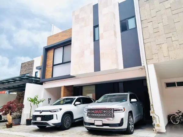 VENTA CASA EN FRAC DE CHOLULA CON 3 RECAMARAS Y 3 TERRAZAS, ZONA CHOLULA, EL BARREAL, UDLA