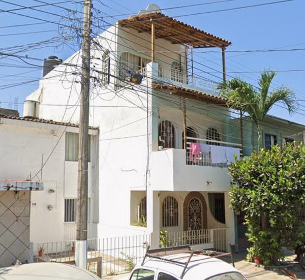 Casa independiente en venta en Santa María, Puerto Vallarta: oportunidad residencial