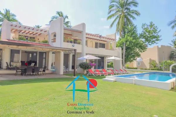 Casa en renta mensual y vacacional de 5 recámaras con alberca privada. Cerca al mar Casa en renta mensual y vacacional de 5 recámaras con alberca privada. Cerca al mar
