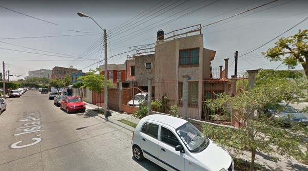 VENDO CASA EN JARDINES DE SAN JOSÉ, GDL-JAL