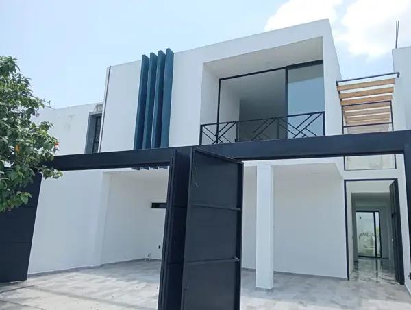 Hermosa residencia en Colinas del Real en Villa de Álvarez Colima